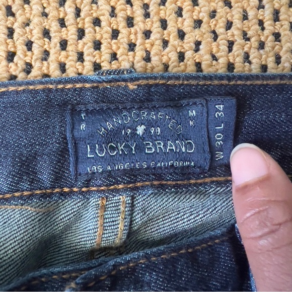 Lucky Brand Dark Wash Jeans - Picture 4 of 4